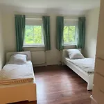 Friesenwald 度假居 Zetel